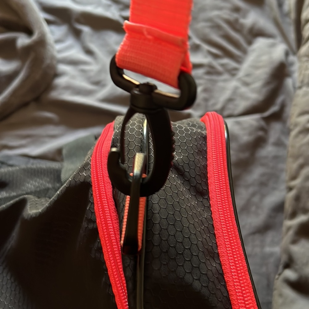 Adidas duffel bag - Picture 2 of 12